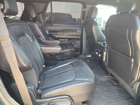 Used 2018 Ford Expedition Limited w/ Driver Assistance Package RWD image 21