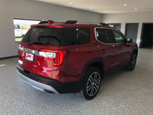 Used 2023 GMC Acadia SLT w/ Technology Package image 3