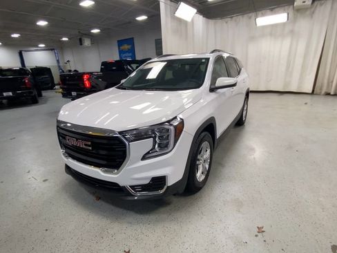 Certified 2023 GMC Terrain SLE w/ Driver Convenience Package image 6