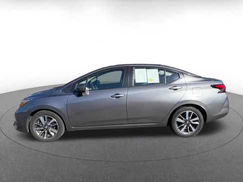Used 2025 Nissan Versa SV FWD image 9
