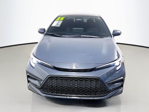 Used 2025 Toyota Corolla SE w/ SE Premium Package FWD image 11