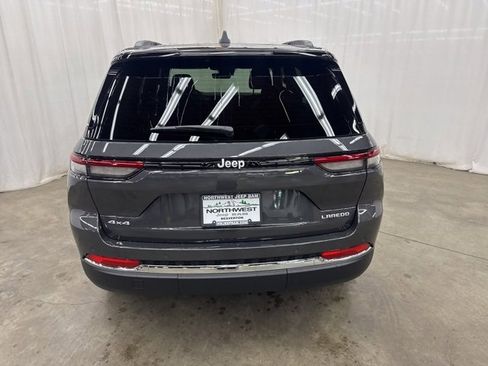New 2025 Jeep Grand Cherokee Laredo X w/ Luxury Tech Group I image 23
