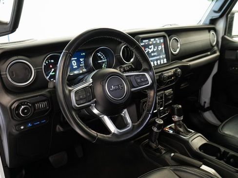 Used 2022 Jeep Wrangler Unlimited Sahara w/ Cold Weather Group image 3