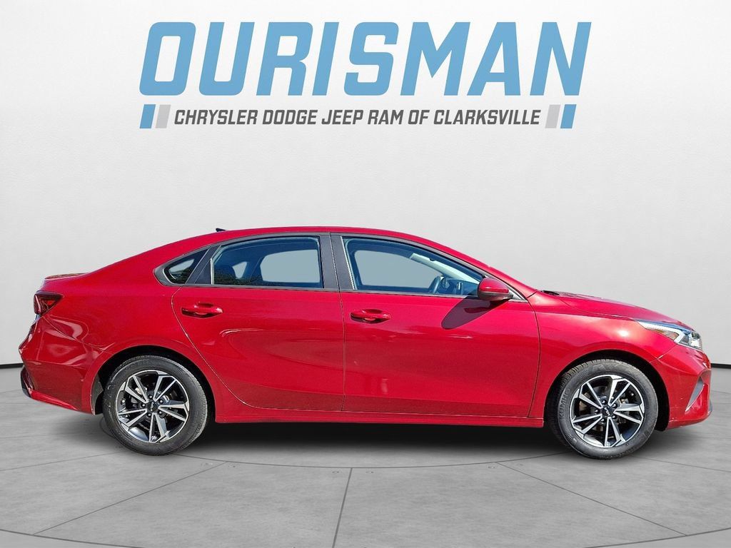 Used 2022 Kia Forte LXS FWD image 7