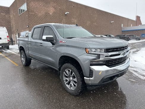 Used 2020 Chevrolet Silverado 1500 LT w/ All-Star Edition image 2