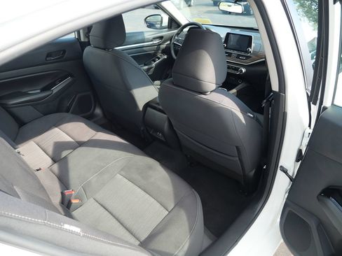 Used 2023 Nissan Altima 2.5 SV AWD/4WD image 29