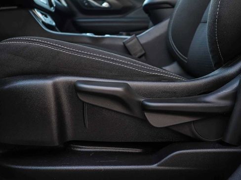 Used 2024 GMC Terrain SLE image 21