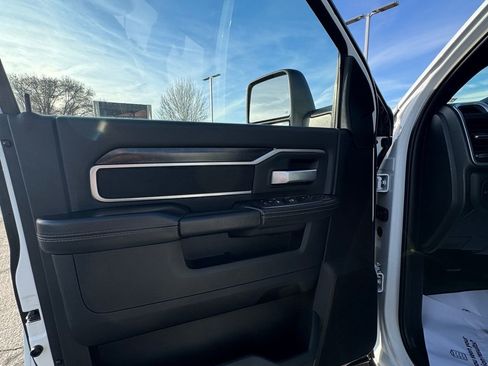 Used 2024 RAM 2500 Big Horn image 16