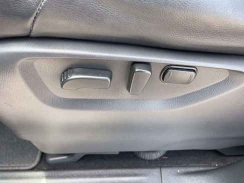 Used 2024 Nissan Armada SL w/ Captain's Chairs Package RWD image 25
