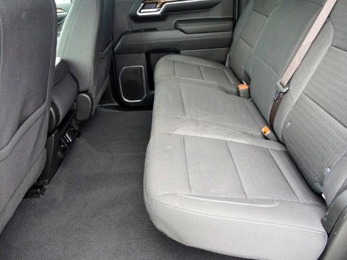 Used 2024 GMC Sierra 1500 SLE image 30