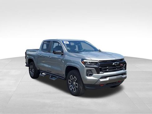 Certified 2026 Chevrolet Colorado Z71 w/ Z71 Convenience Package 2 AWD/4WD image 2