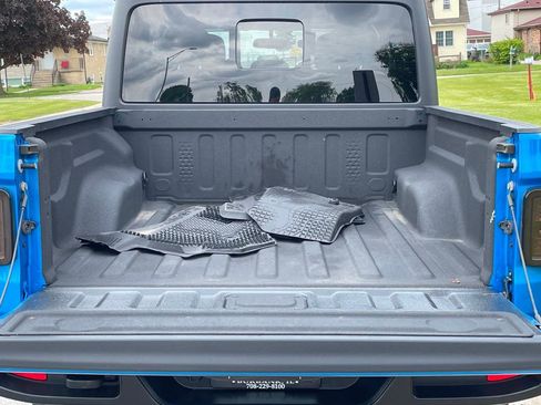 Used 2022 Jeep Gladiator Sport AWD/4WD image 19