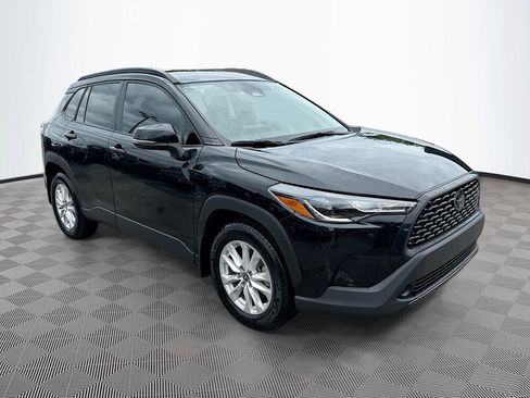 Used 2024 Toyota Corolla Cross LE FWD image 4