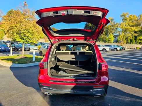 New 2026 Mercedes-Benz GLB 250 4MATIC image 9