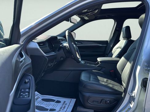 New 2026 Jeep Grand Cherokee L Limited AWD/4WD image 23