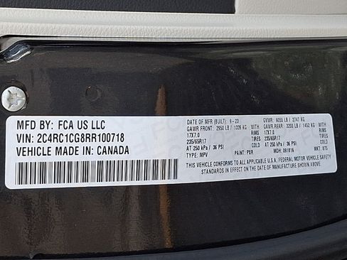 Used 2024 Chrysler Voyager LX FWD image 27