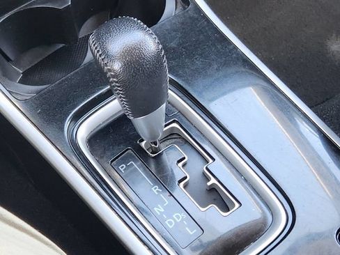Used 2018 Mitsubishi Outlander SE AWD/4WD image 19