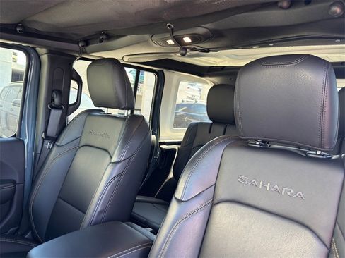 Used 2024 Jeep Wrangler Unlimited Sahara image 18