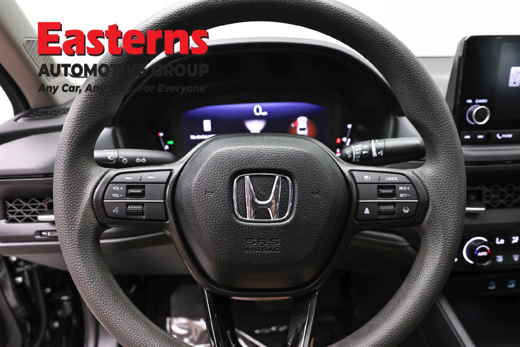 Used 2025 Honda Accord SE image 11