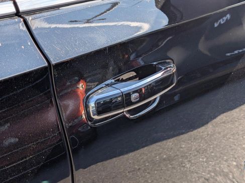 Used 2021 Chevrolet Suburban Premier w/ Premium Package image 26