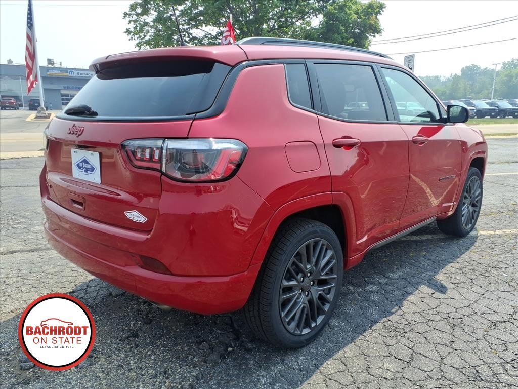 Used 2022 Jeep Compass Limited AWD/4WD image 7
