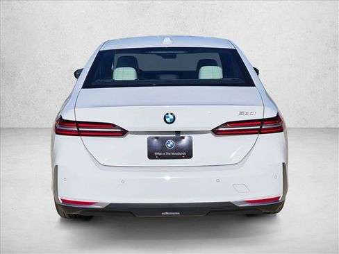 Used 2026 BMW 530i w/ Premium Package RWD image 6