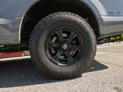 Used 2015 Ford F150 XLT RWD image 13