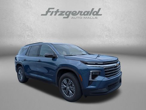 Used 2026 Chevrolet Traverse LT AWD/4WD image 1