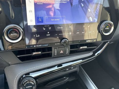 Used 2024 Lexus NX 250 FWD image 19