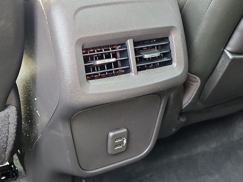Used 2024 GMC Terrain AT4 w/ Tech Package AWD/4WD image 23