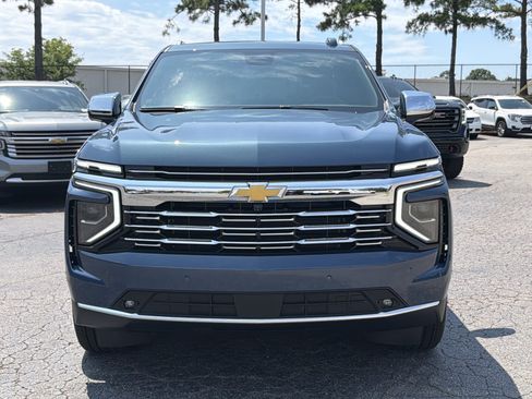 Used 2025 Chevrolet Tahoe Premier RWD image 6