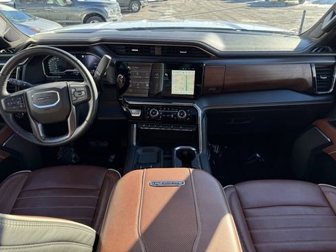 Used 2024 GMC Sierra 3500 Denali Ultimate image 6