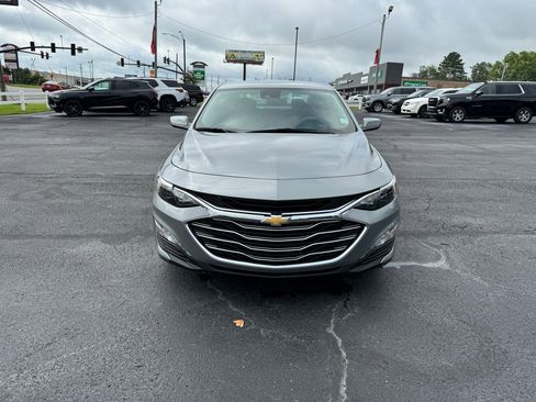 Used 2024 Chevrolet Malibu LT image 3