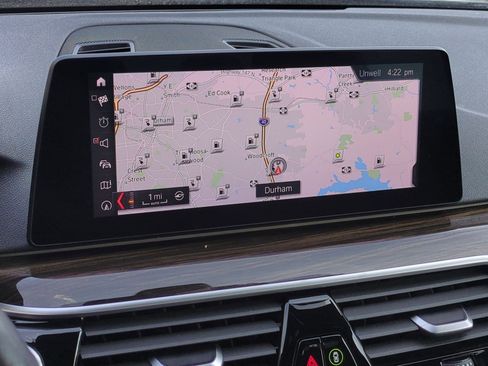 Used 2019 BMW 530e w/ Convenience Package image 24