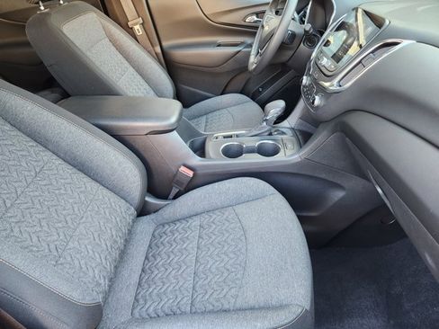 Used 2022 Chevrolet Equinox LT image 13