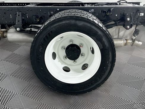 New 2026 Isuzu NPR RWD image 14