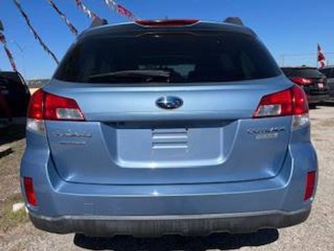 Used 2011 Subaru Outback 2.5i Limited w/ PWR Moonroof Pkg AWD/4WD image 6