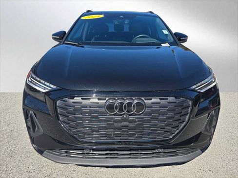 Used 2024 Audi Q4 e-tron Prestige AWD/4WD image 8