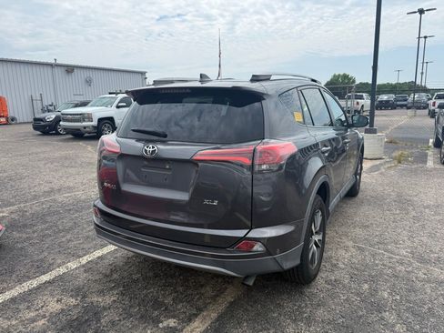 Used 2018 Toyota RAV4 XLE w/ Plus Extra Value Package FWD image 7