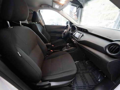 Used 2023 Nissan Kicks S FWD image 27