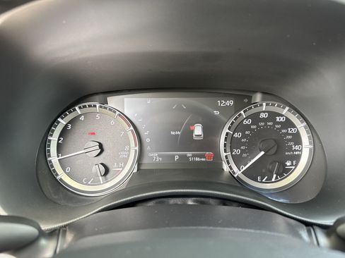 Used 2025 Toyota Highlander LE FWD image 21