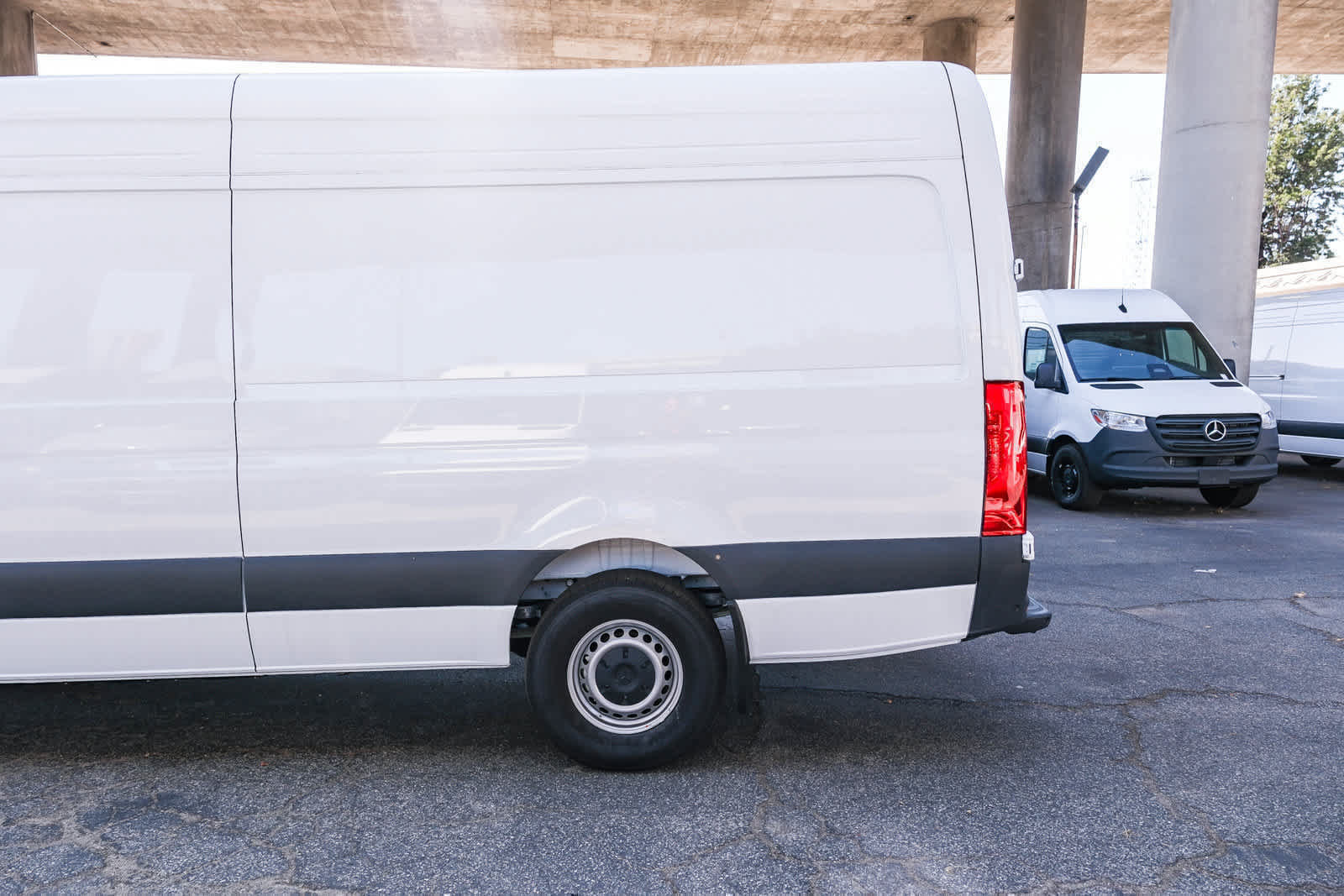 New 2025 Mercedes-Benz eSprinter 170 Cargo image 8