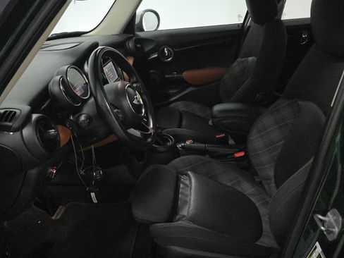 Used 2017 MINI Cooper 4-Door Hardtop FWD image 3