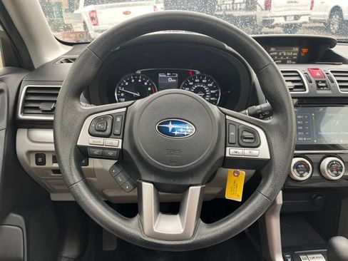 Used 2018 Subaru Forester 2.5i Premium AWD/4WD image 36