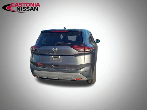 Used 2023 Nissan Rogue S image 7