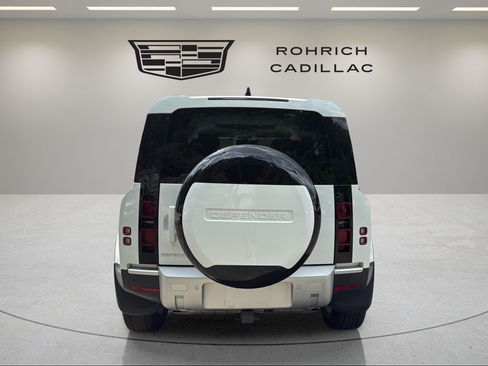 Used 2025 Land Rover Defender 110 S AWD/4WD image 6
