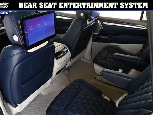 Used 2025 Cadillac Escalade Sport Platinum AWD/4WD image 14