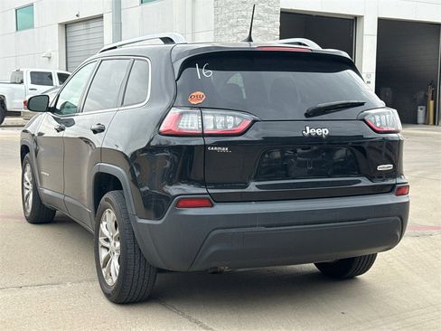 Used 2019 Jeep Cherokee Latitude w/ Popular Appearance Group image 8