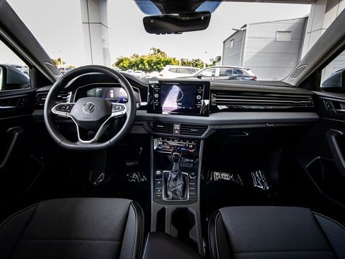 New 2026 Volkswagen Jetta SE image 31