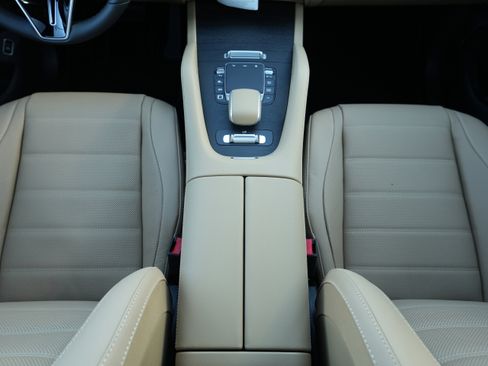 New 2026 Mercedes-Benz GLE 580 4MATIC image 31